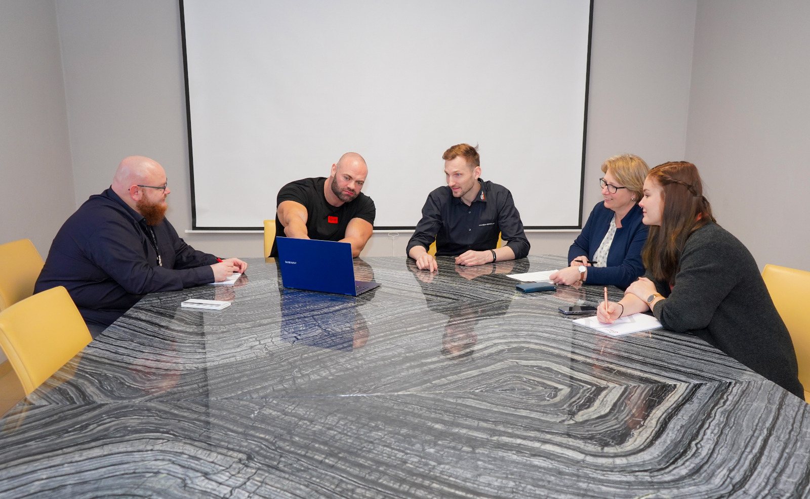 SDF GmbH & Co. KG — Team & Einsatz